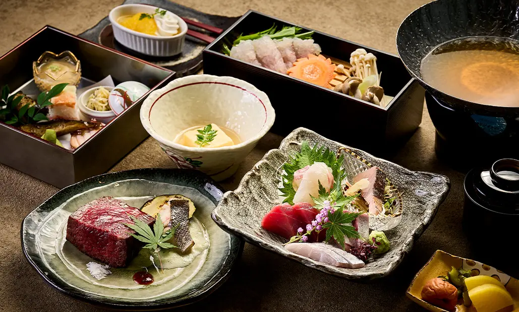 お造り五種・熊野牛の基本コース